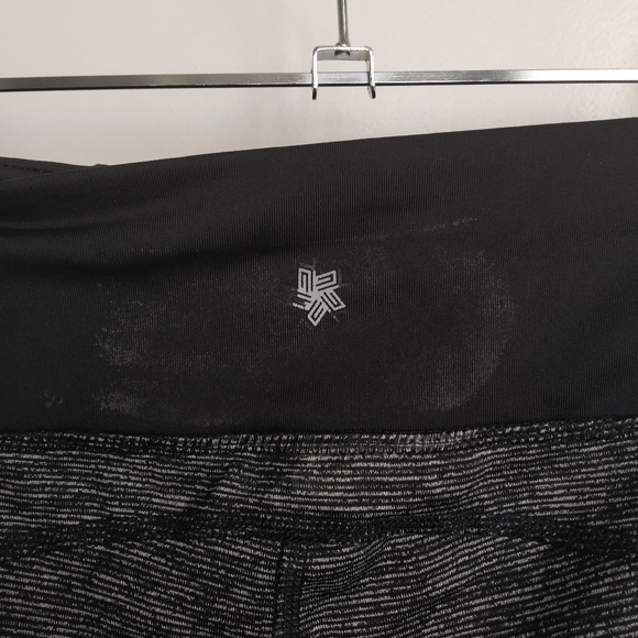 Grey and black yoga pants - Picture 4 of 4